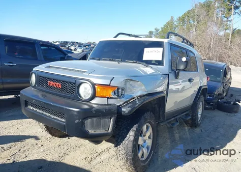 2007 Toyota Fj Cruiser z USA, uszkodzony, nr VIN JTEBU11F970043831